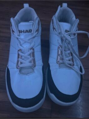 SHAQ Men's White and Black Athletic Shoes